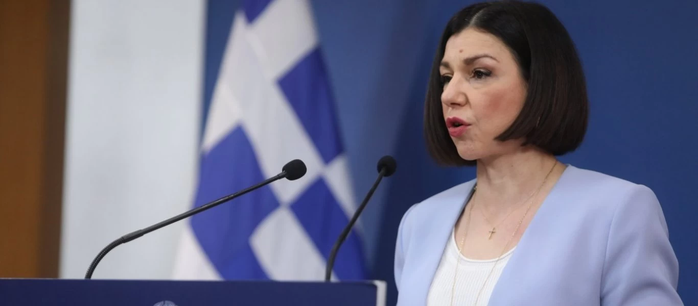 Συνεχίζεται το κυβερνητικό αλαλούμ για τα μέτρα - Α.Πελώνη: «Υπάρχει παρανόηση - Δεν βγαίνουμε από το lockdown»